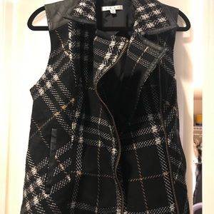 CAbi vest